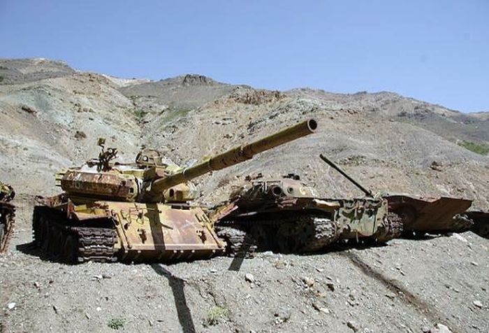 Советская боевая техника вышедшая из строя в горах Афганистана